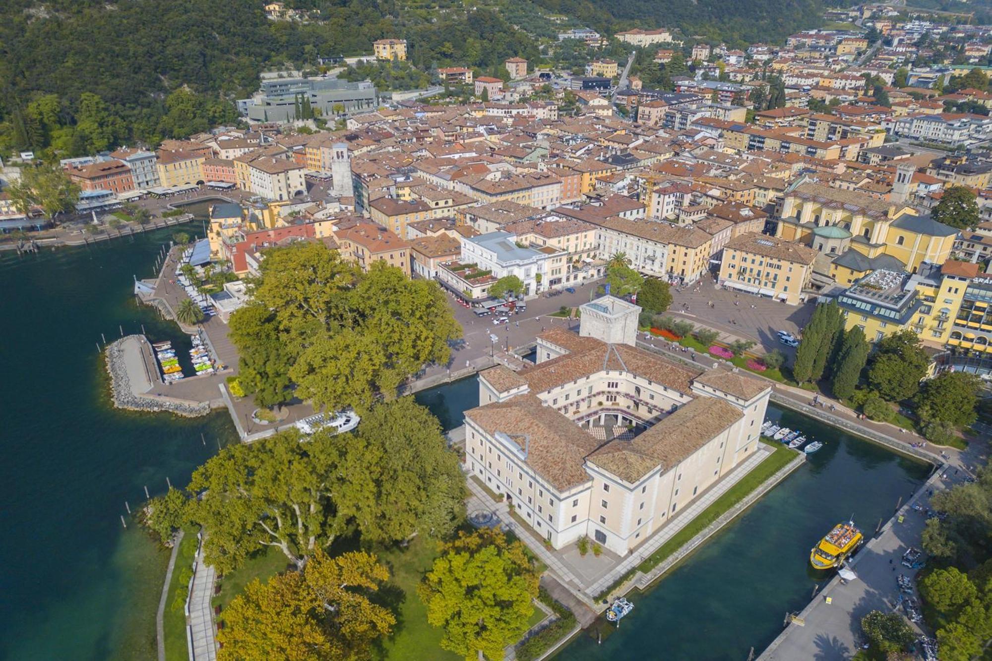 Residenza Rocca Del Lago 4 - Happy Rentals Рива-дель-Гарда Экстерьер фото